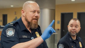 Aeroporto - Área Restrita: Estados Unidos S1E02